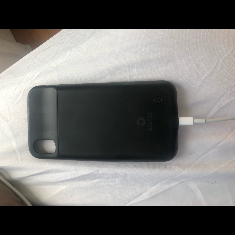 iPhone X battery charging case